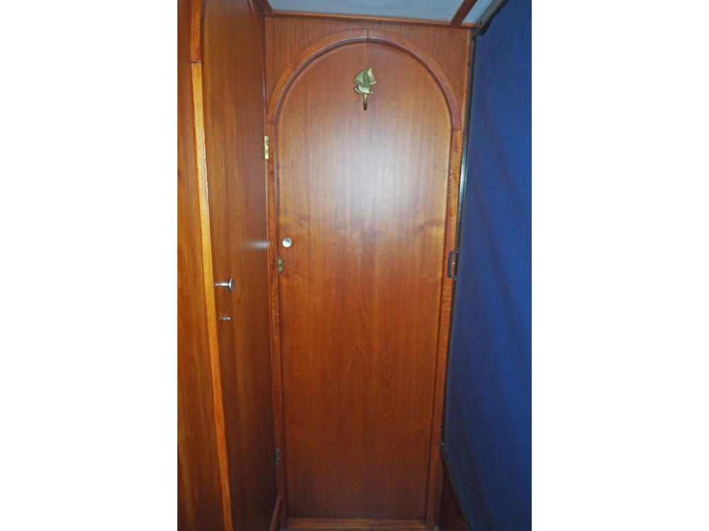 Aft cabin, Accommodation